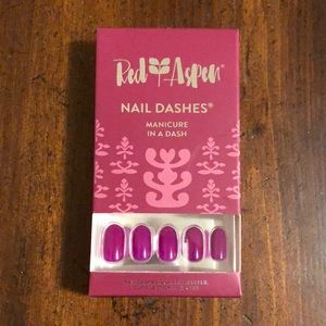 Red Aspen Nail Dashes Desert Halle